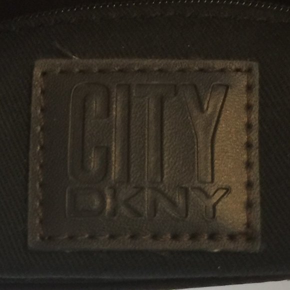 DKNY SHOULDER BAG - Picture 2 of 3